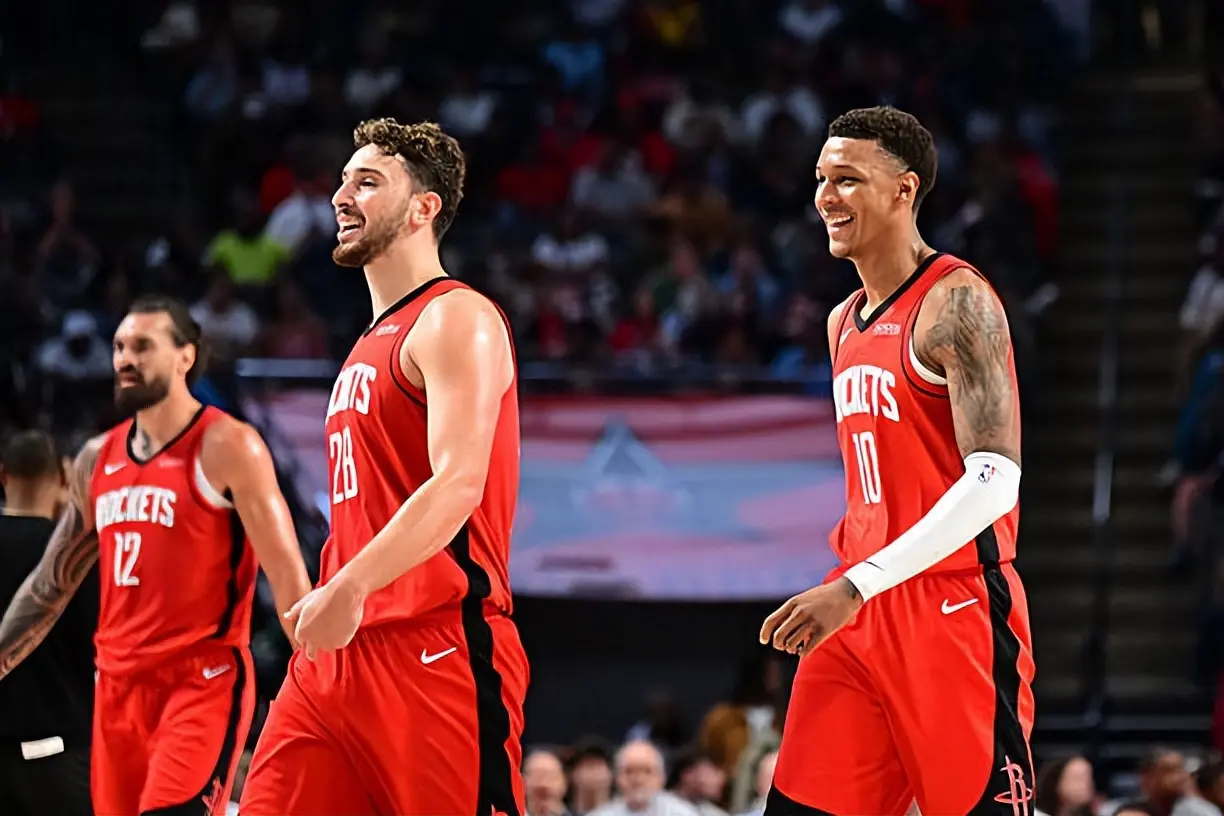 cn, 他在场上的, div cn, 他在场上的, div