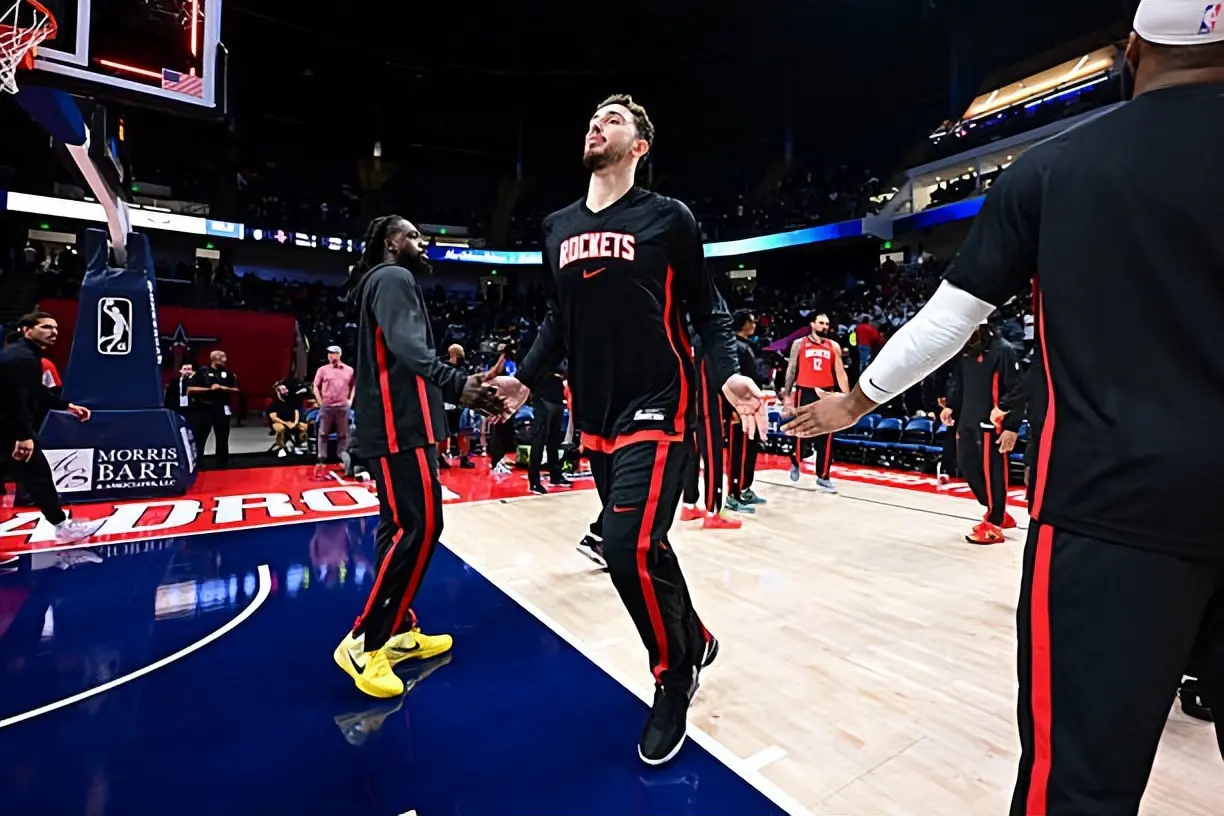 的表现还是, AA 的表现还是, AA