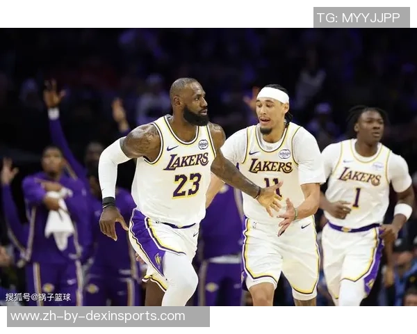 今日火箭与湖人激战全场精彩回顾第四节决胜时刻的精彩瞬间与关键表现